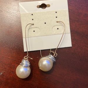 Pearl Drop Earrings NWT